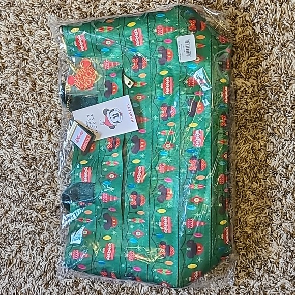 Harveys Disney's Mickey Christmas Medium Streamline Tote - Picture 4 of 10